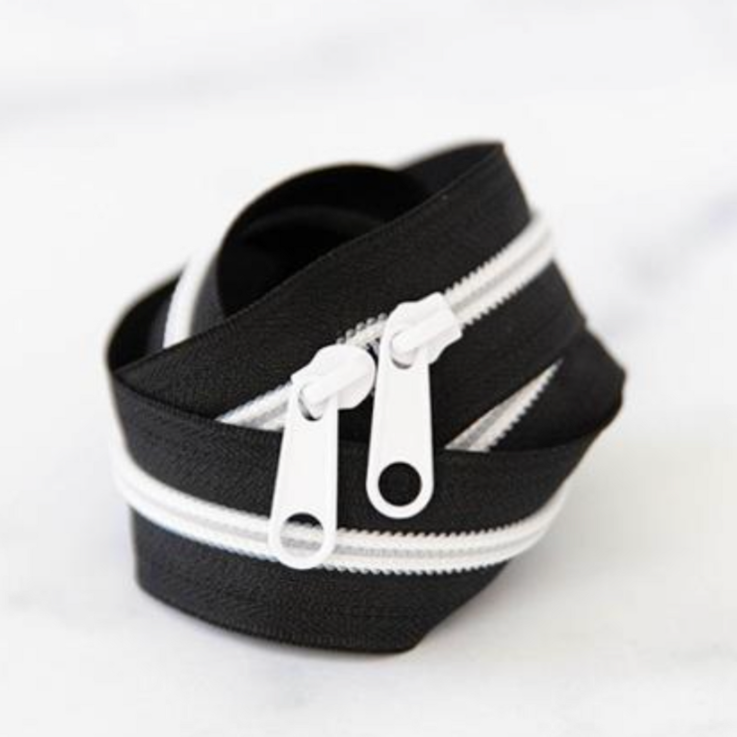 30" Zipper- Black and White