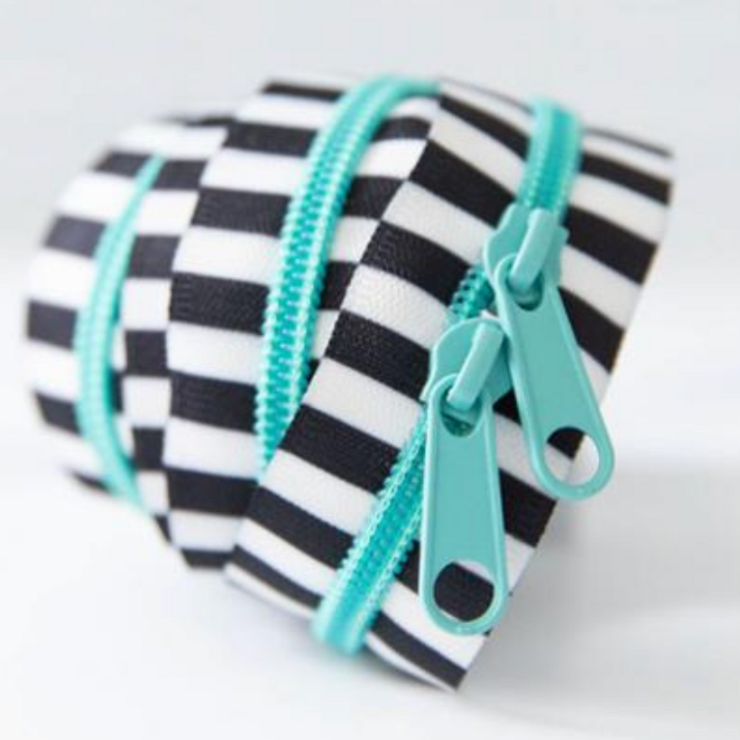 30" Zipper- Black and White with Turquoise